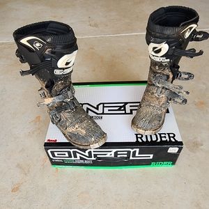 Youth Size 3 O'Neill riding boots